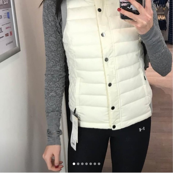 Lolë - New cream vest - Picture 2 of 8